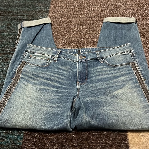 White House Black Market Girlfriend embellished crop jeans Size 6 - Picture 2 of 12